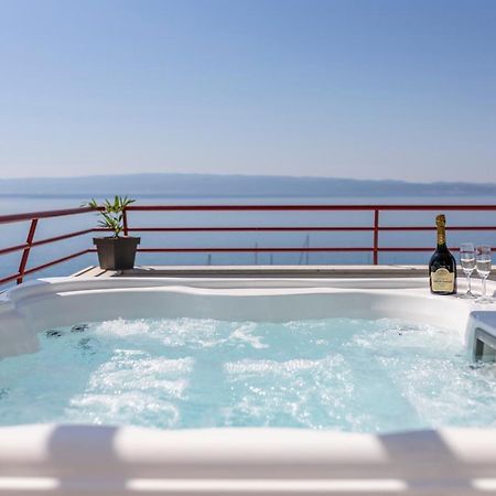 Apartamento Seaside Penthouse With Hot Tub Sky Living Split Exterior foto